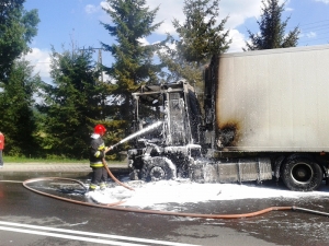 Na "dziewiątce" zapalił się TIR