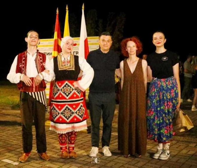 Z Niebocka do Macedonii